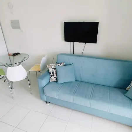 Royal Sun In Long Apartment *