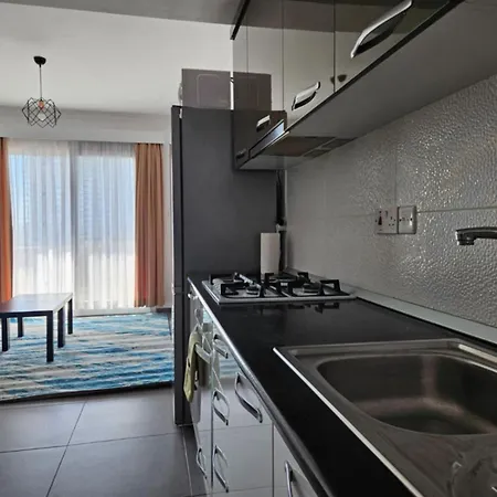 Royal Sun One-bedroom In Long Apartamento *
