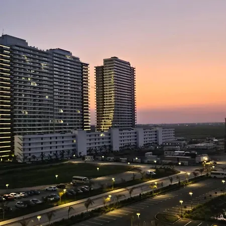 アパート Royal Sun One-bedroom In Long *